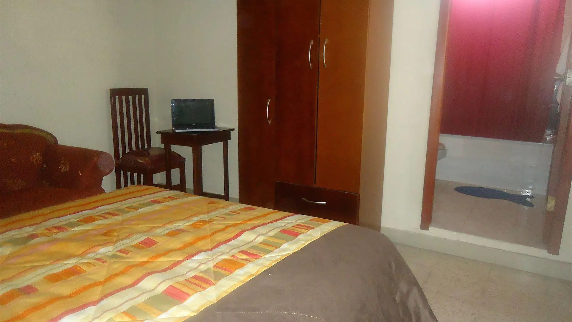 Hostal Perla Real Inn Guayaquil Bed & Breakfast